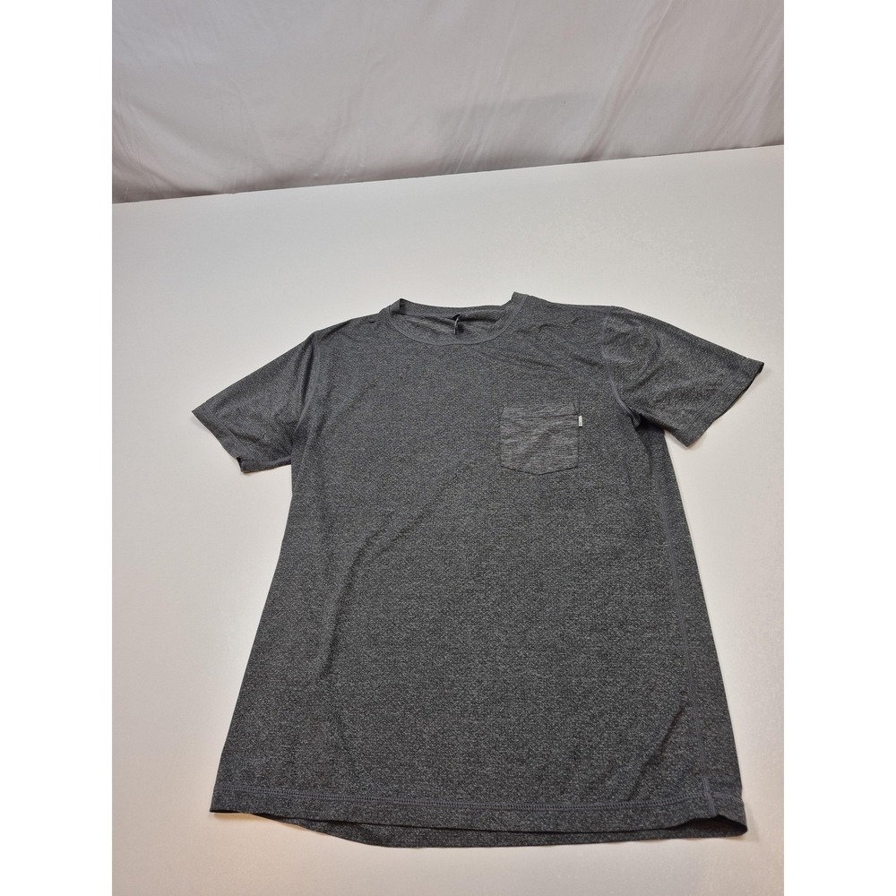 Vuori Vuori Shirt Men's M Gray Crewneck Athletic Tradewind Performance